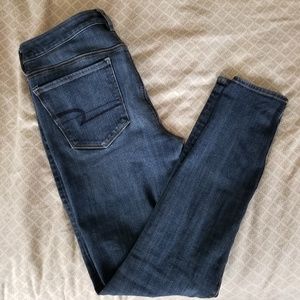 American Eagle High-Rise Jegging